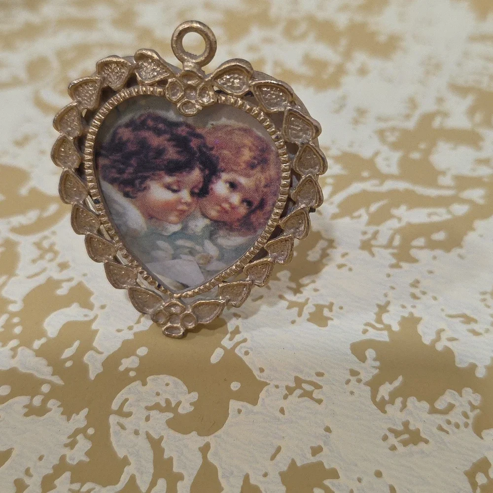 Miniature Dollhouse Gold Angel Picture Frame Charms 70s - Picture 8 of 9